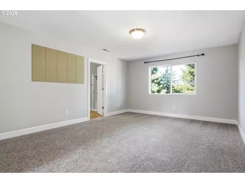 Bedroom - 19125 Dublin Ave, Sandy, OR 97055 photo 2 of 9