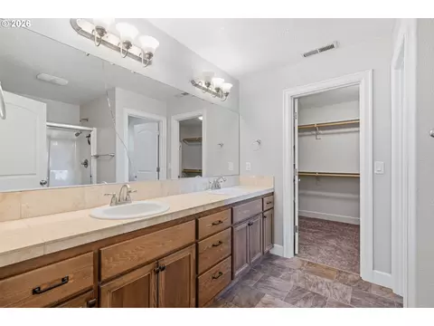 Bath - 19125 Dublin Ave, Sandy, OR 97055 photo 2 of 3
