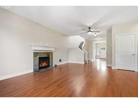 Living - 19125 Dublin Ave, Sandy, OR 97055 photo 5 of 6