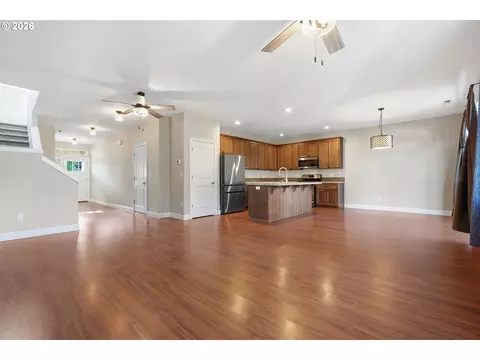 Living - 19125 Dublin Ave, Sandy, OR 97055 photo 3 of 6