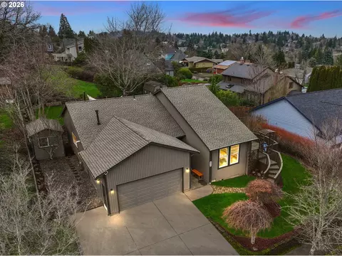 625 SW Miller Ct, Gresham, OR 97080