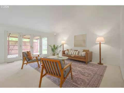 1814 Happy Ln, Eugene, OR 97401 photo 8