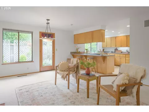1814 Happy Ln, Eugene, OR 97401 photo 21