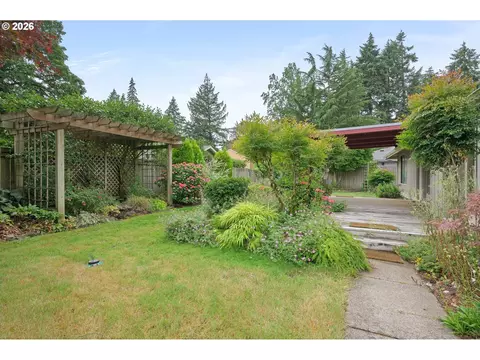 1814 Happy Ln, Eugene, OR 97401 photo 45