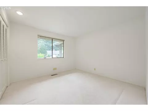 1814 Happy Ln, Eugene, OR 97401 photo 33
