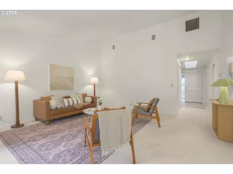 1814 Happy Ln, Eugene, OR 97401 photo 10