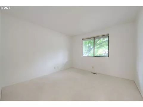 1814 Happy Ln, Eugene, OR 97401 photo 31