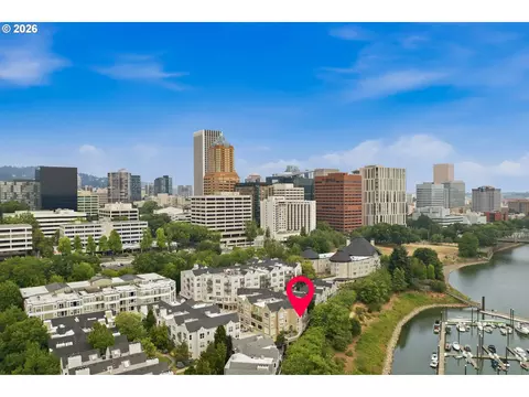 1630 S Harbor Way #304, Portland, OR 97201