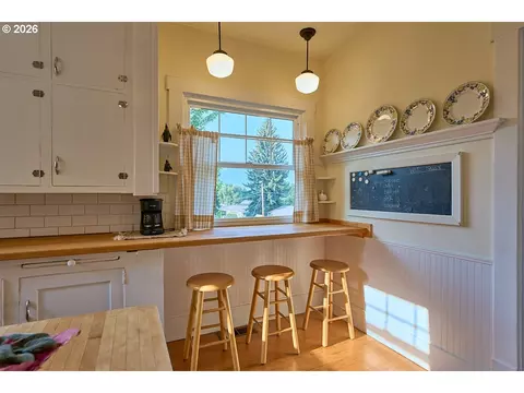 Kitchen - 609 E Grant St, Enterprise, OR 97828 photo 2 of 3