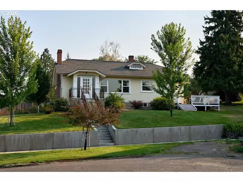 Exterior - 609 E Grant St, Enterprise, OR 97828 photo 7 of 9