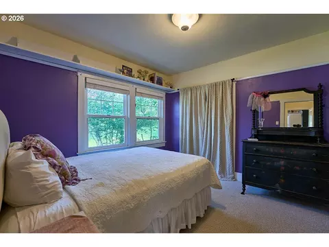 Bedroom - 609 E Grant St, Enterprise, OR 97828 photo 2 of 4