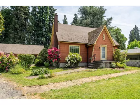 Exterior - 725 Walnut Ave, Eugene, OR 97404 photo 10 of 11