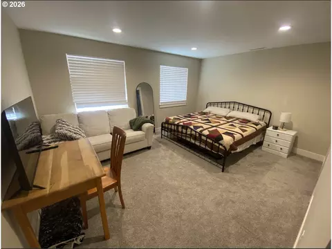 672 Parker Loop, Silverton, OR 97381 photo 8