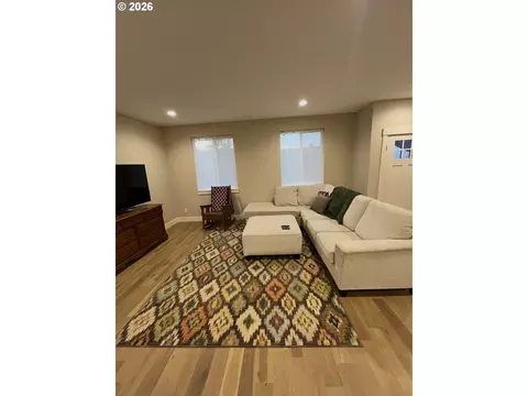 672 Parker Loop, Silverton, OR 97381 photo 6