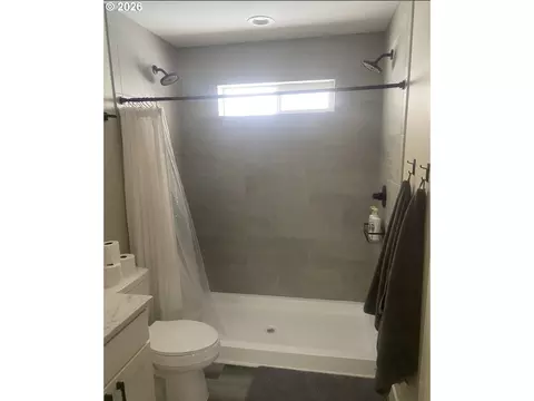672 Parker Loop, Silverton, OR 97381 photo 12