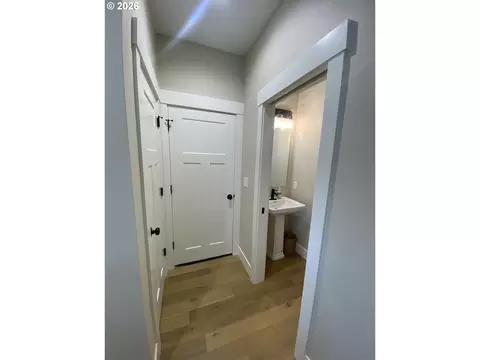 672 Parker Loop, Silverton, OR 97381 photo 14