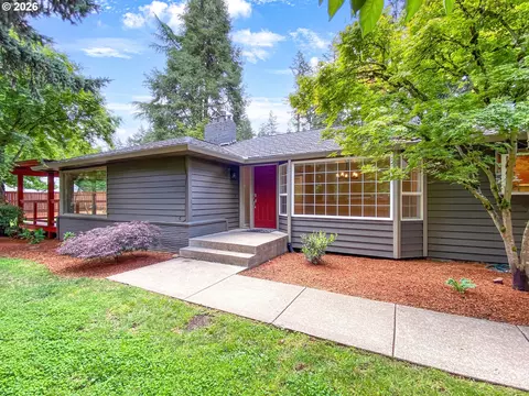 6286 Harrington Ave, Lake Oswego, OR 97035