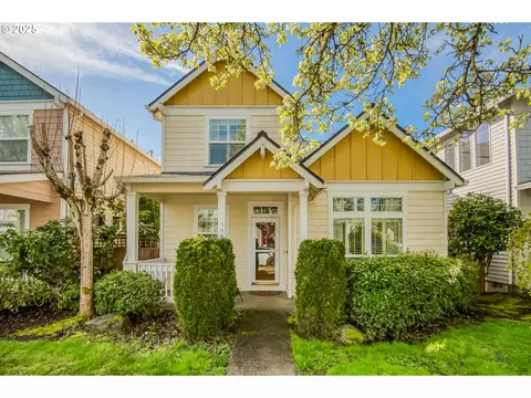5592 NE Hidden Creek Dr, Hillsboro, OR 97124