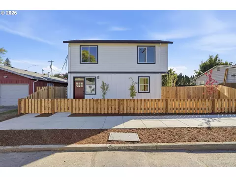8716 SE Bybee Blvd, Portland, OR 97266