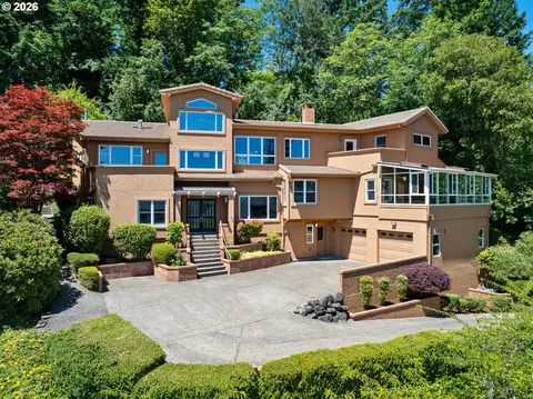 8 Garibaldi St, Lake Oswego, OR 97035