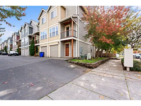 2710 SE 141st Ave #1, Portland, OR 97236