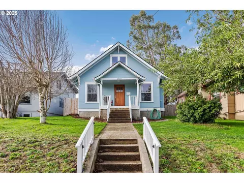 2650 Sheridan Ave, North Bend, OR 97459