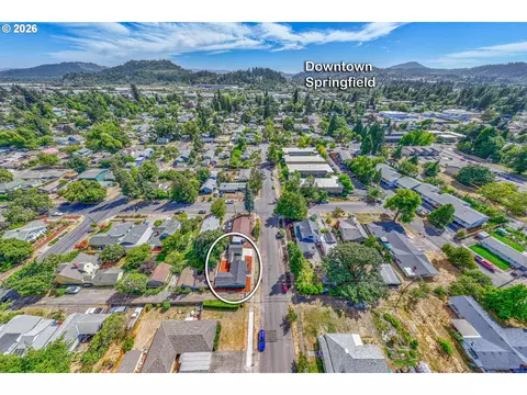 View/Area - 823 4th St, Springfield, OR 97477 photo 5 of 5