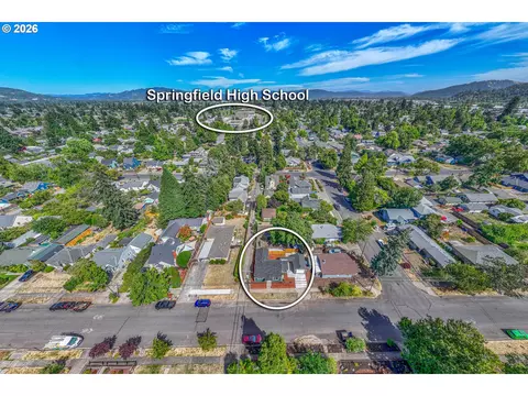 View/Area - 823 4th St, Springfield, OR 97477 photo 3 of 5