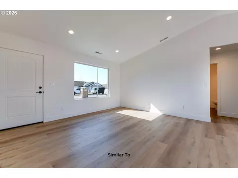 Living - 221 SW Chickadee Dr, Boardman, OR 97818 photo 1 of 4
