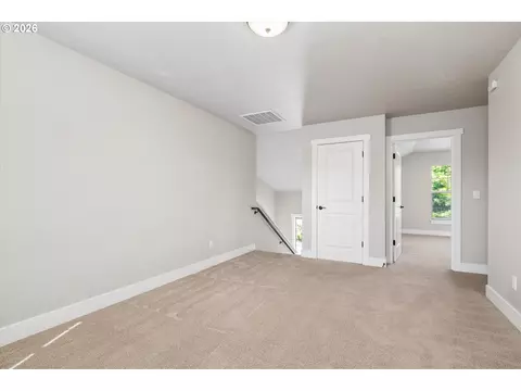 Bedroom - 360 Mia Ln, Eugene, OR 97401 photo 6 of 6