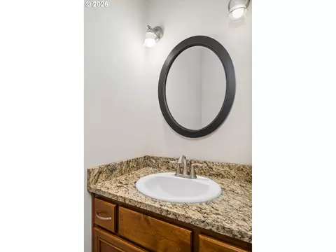 Bath - 360 Mia Ln, Eugene, OR 97401 photo 1 of 5