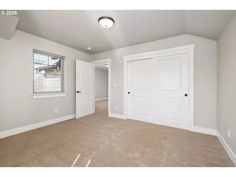Bedroom - 360 Mia Ln, Eugene, OR 97401 photo 3 of 6