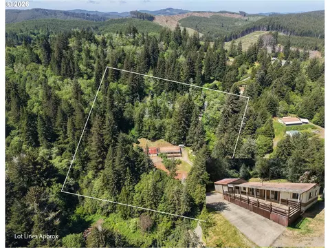 60272 Acme Rd, Coos Bay, OR 97420