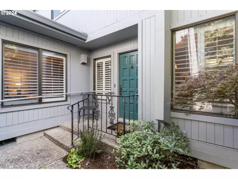 226 Spyglass Dr, Eugene, OR 97401