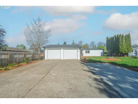 553 Woodland Ave, Woodburn, OR 97071