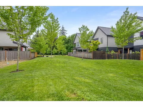 1921 Elkhorn Dr, Eugene, OR 97408 photo 8