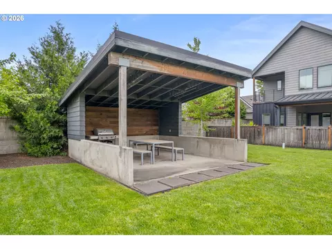1921 Elkhorn Dr, Eugene, OR 97408 photo 12