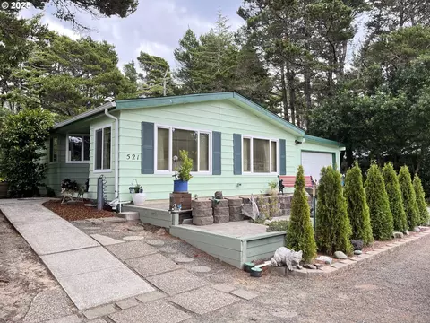 1601 Rhododendron Dr #521, Florence, OR 97439