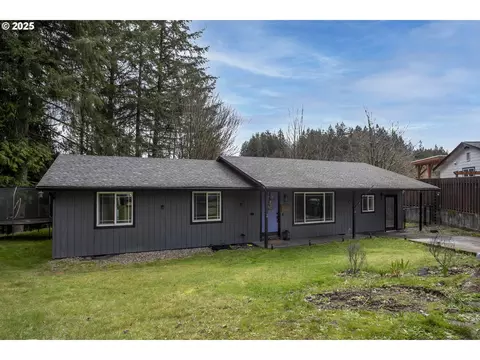 487 SW Juniper Ct, Clatskanie, OR 97016