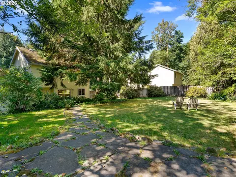 Exterior - 68295 E Twinberry Loop, Welches, OR 97067 photo 4 of 10