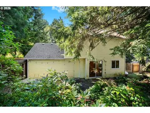 Exterior - 68295 E Twinberry Loop, Welches, OR 97067 photo 2 of 10