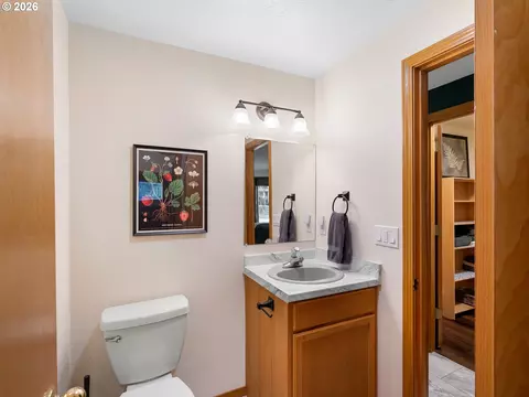 Bath - 68295 E Twinberry Loop, Welches, OR 97067 photo 2 of 3