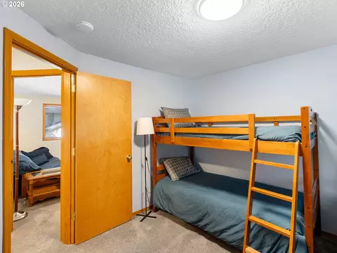 Bedroom - 68295 E Twinberry Loop, Welches, OR 97067 photo 7 of 7
