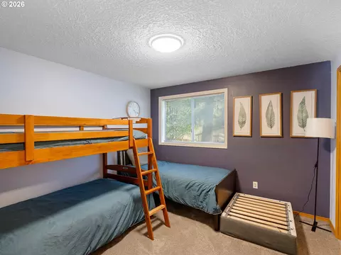 Bedroom - 68295 E Twinberry Loop, Welches, OR 97067 photo 6 of 7