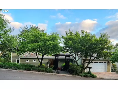 107 Garibaldi St, Lake Oswego, OR 97035