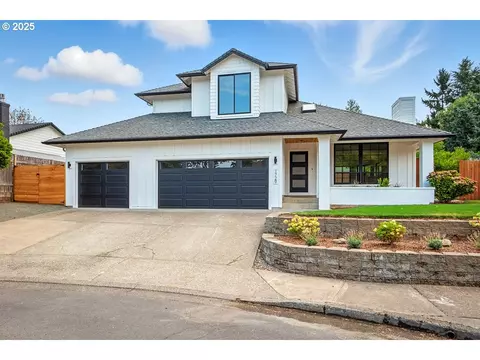 1729 Regency St, West Linn, OR 97068