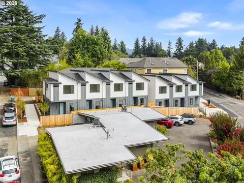 7564 SW 31st Ave, Portland, OR 97219