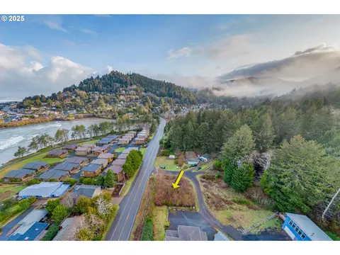 10 Cape Ranch Rd, Yachats, OR 97498
