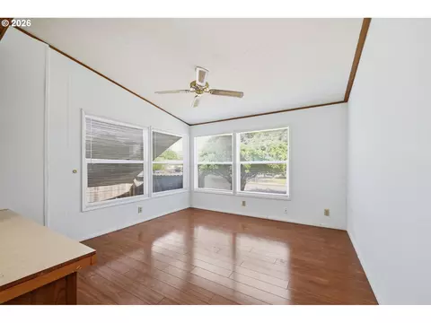 Living - 4966 Parsons Ave, Eugene, OR 97402 photo 5 of 5