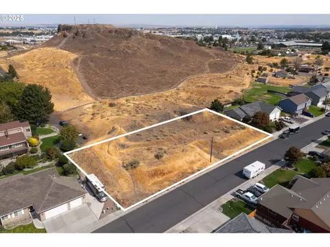 854 W Hartley Ave, Hermiston, OR 97838